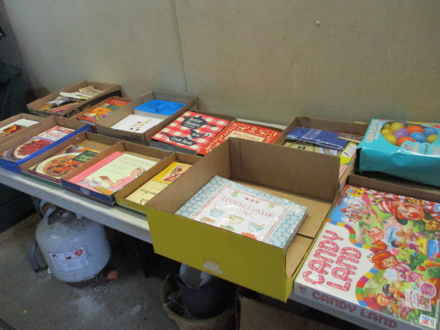 lot 111 image: Cookbooks and misc