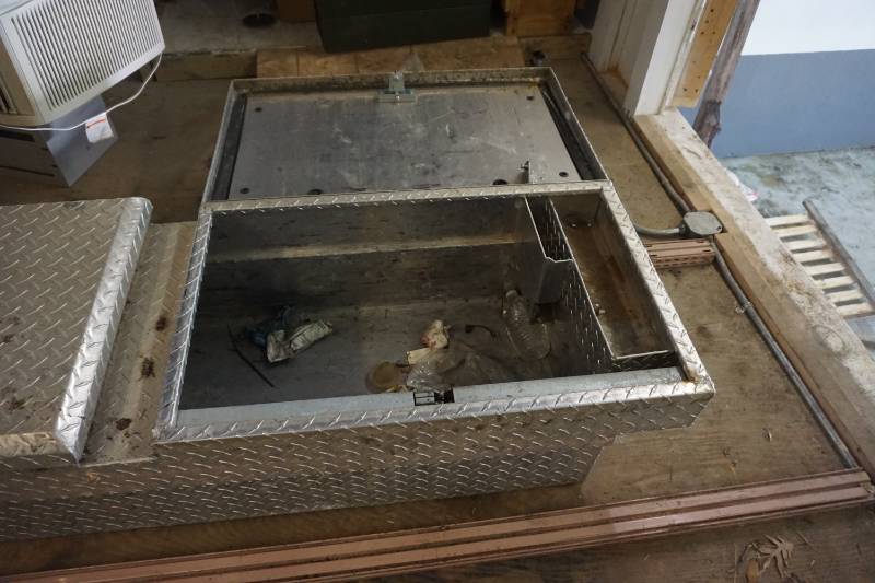 Metal Pick Up Truck Bed 2 Section Tool Box