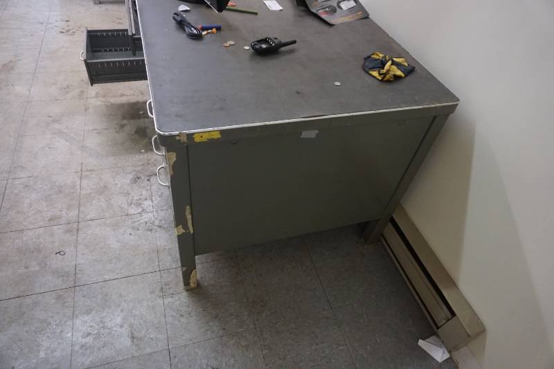 General Fire Proofing Brand 7 Drawer Metal Work Station Desk