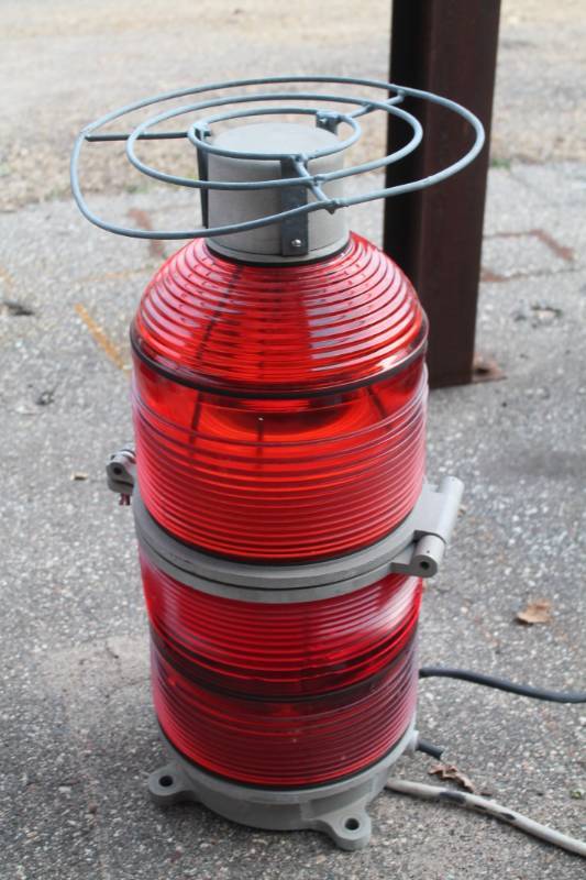 lot 12 image: Beacon Light