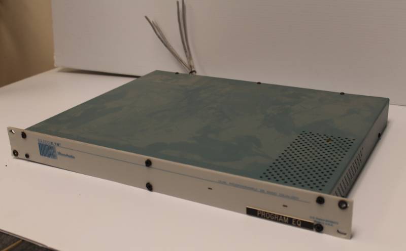 lot 20 image: Micro Audio EQ POD 2.1 B Programmable 28 Band Equalizer