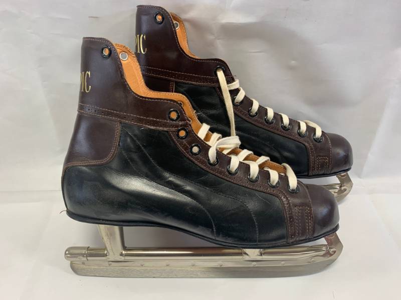 lot 20 image: Vintage Mens Olympic Hockey Skates Size 11