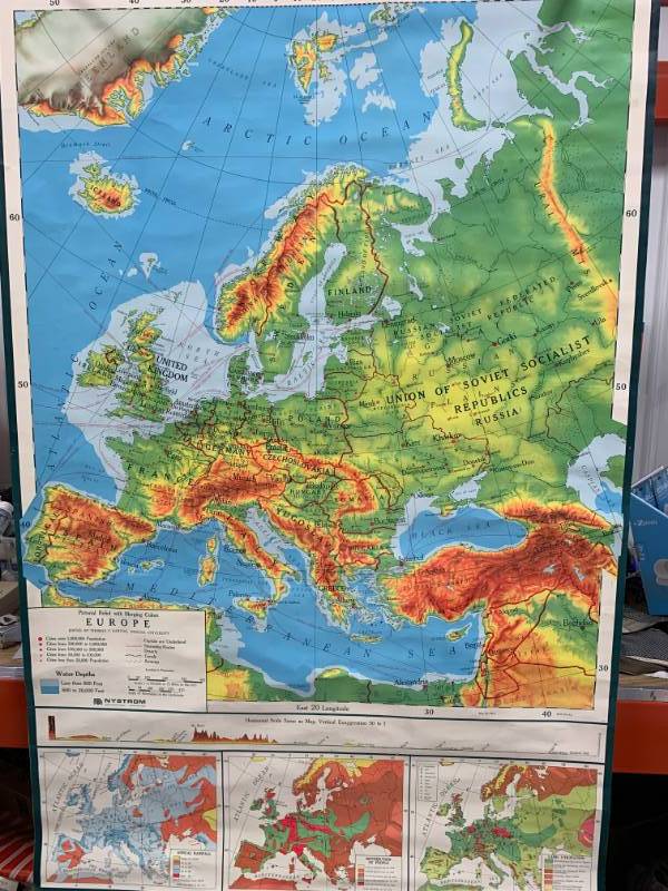 lot 22 image: Vintage European Wall Map
