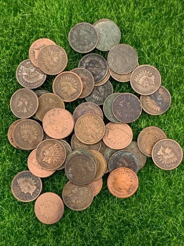 lot 71 image: Lot of 50 Indian Head Pennies
