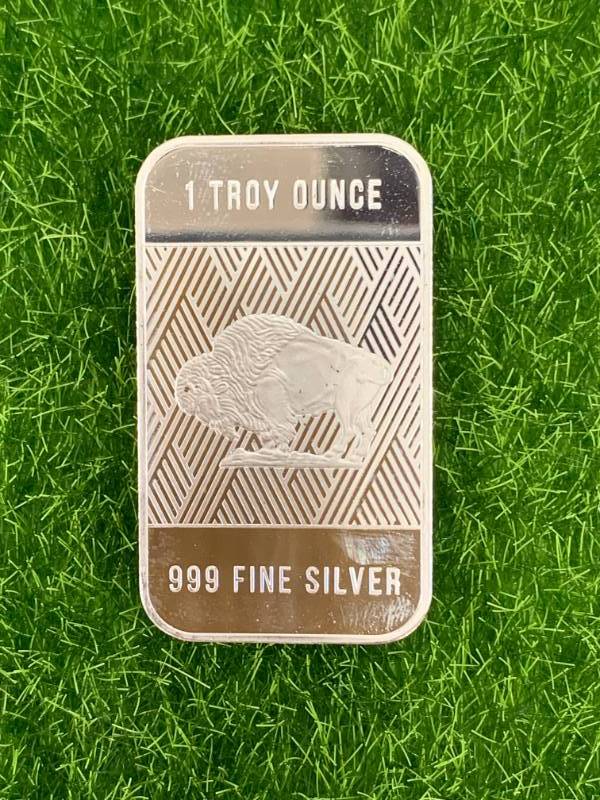 lot 73 image: Bison  Sioux 1oz .999 Fine Silver Bar