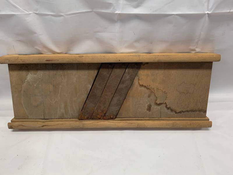 lot 100 image: Antique Cabbage Shredder Sauerkraut Slaw Board
