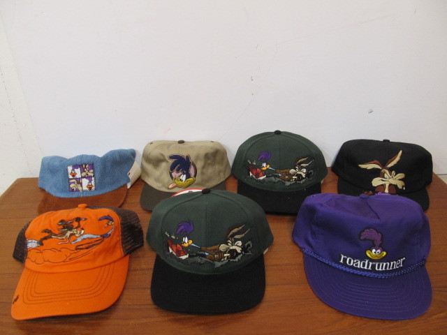 lot 53 image: Lot of NOS 90s Looney Tunes Roadrunner & Wile E. Coyote Hats #2