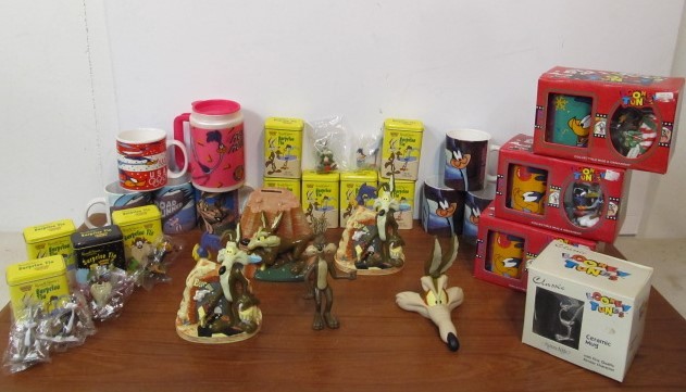 lot 59 image: Large Lot of LOONEY TUNES Collectibles Mugs Toys Tins etc