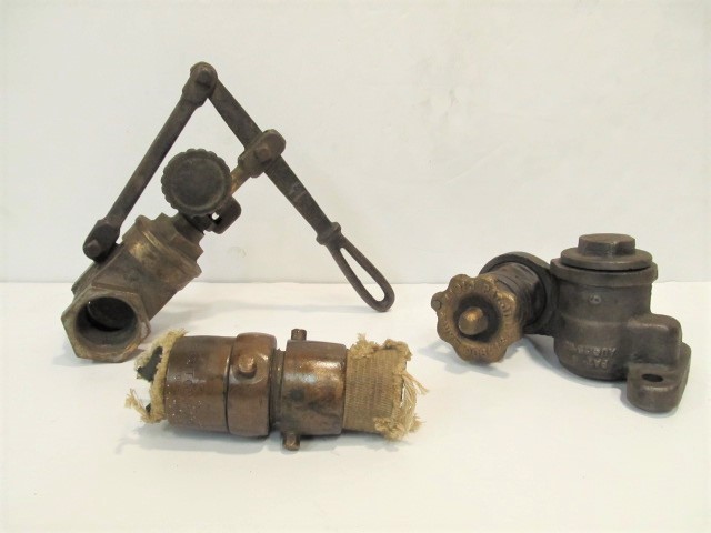 lot 74 image: Heavy Duty Antique Industrial Valves & Fire Hose Parts