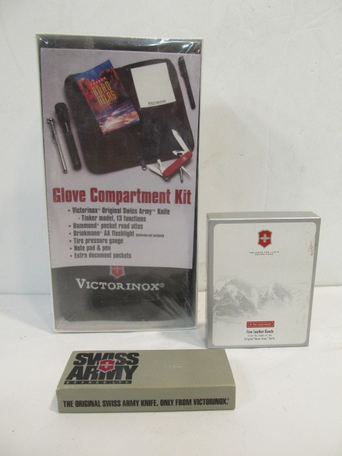 lot 135 image: Brand New SWISS ARMY Victorinox Glove Compartment Kit Pocket Knife & Money ClipCard Holder