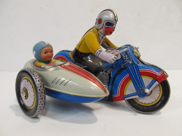 lot 137 image: Vintage 80s Tin Litho Motorcycle wSidecar Key-Wind Toy