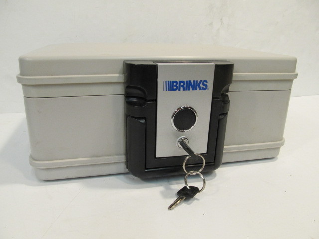 lot 147 image: BRINKS Lock Box Safe wKeys #1