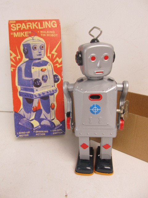 lot 19 image: Vintage Style SCHYLLING Tin Toy Robot 