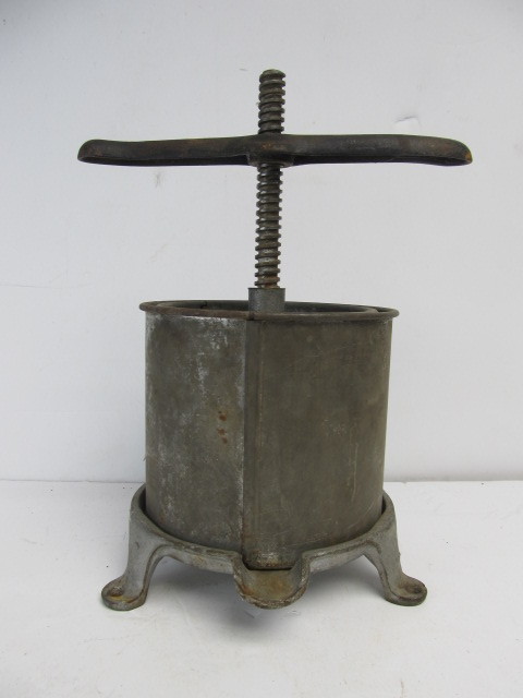 lot 82 image: Antique Cast Iron SCHRIVER Juice Press