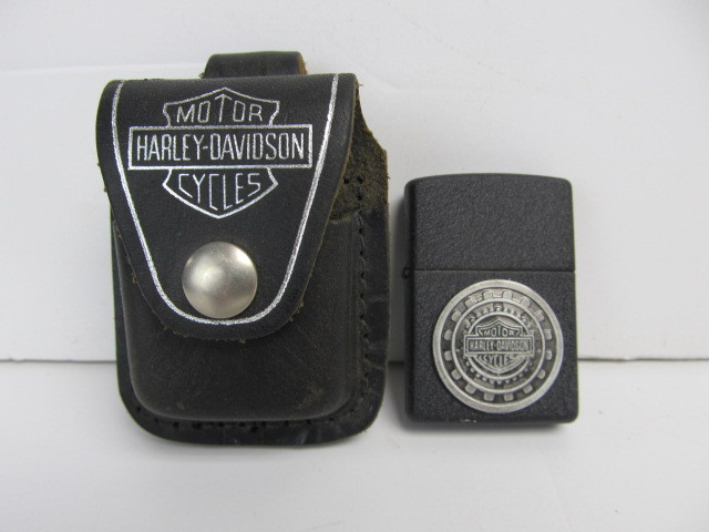 lot 89 image: Genuine Harley Davidson ZIPPO Cigarette Lighter wMatching Leather Belt Case