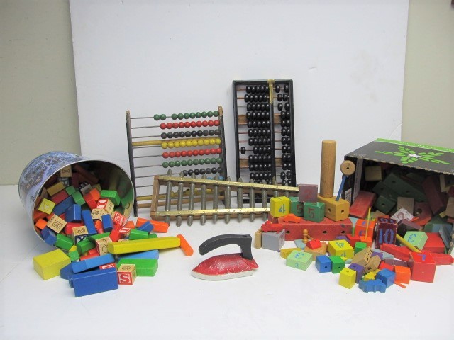 lot 290 image: Lot of Vintage Wooden Blocks Toys etc