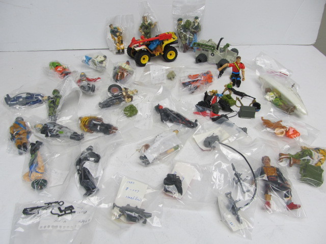 lot 104 image: Large Lot of Vintage 80s GI JOE Action Figures & Accessories