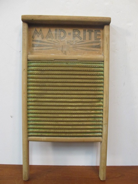 lot 156 image: Antique MAID-RITE Washboard