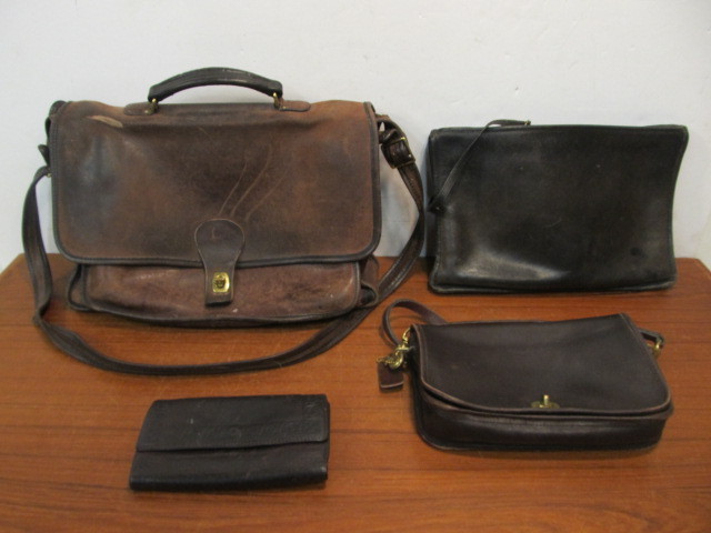 lot 166 image: Authentic Vintage COACH Leather Purses Handbags & Wallet