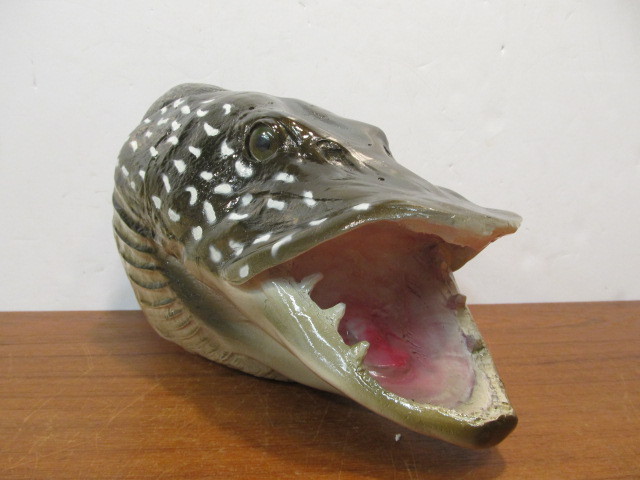 lot 170 image: Large Replica Muskie Wall Mount #2