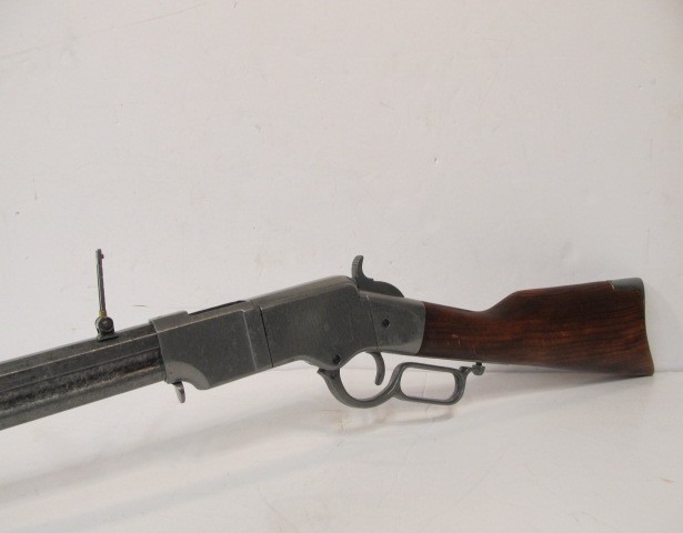 lot 187 image: Full Size Non-Firing Replica Antique Style Rifle