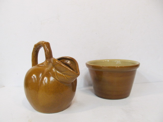 lot 192 image: Vintage Art Pottery Pitcher & Bowl