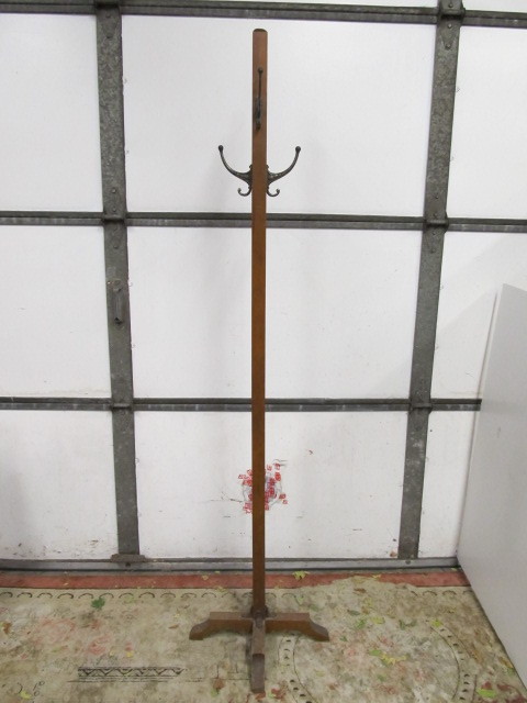 lot 237 image: Vintage Wood Floor Standing CoatHat Rack