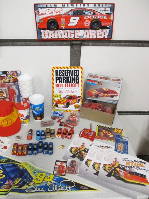 lot 261 image: Large Lot of McDonalds Collectibles & Advertising