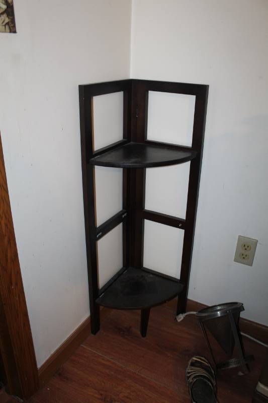 lot 490 image: 2-Tier Corner Table