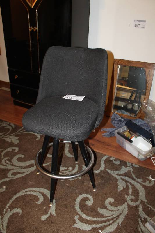 lot 486 image: Bar Chair