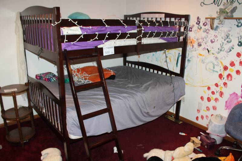 lot 500 image: Bunk Beds