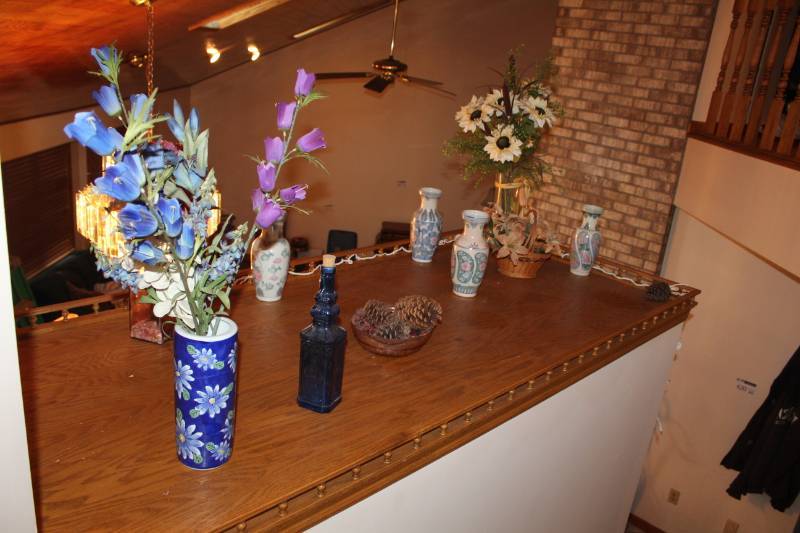 lot 474 image: Table Vases, Blue Bottle, Table Dcor