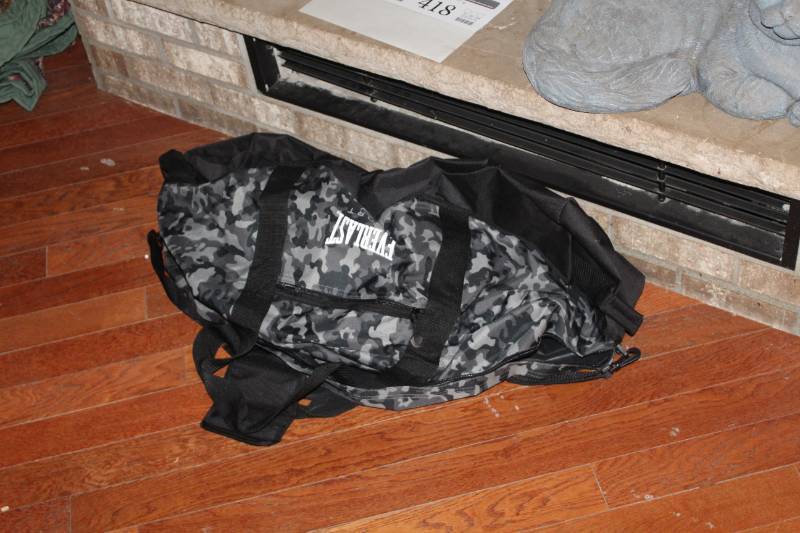 lot 522 image: Everlast Dufflebag