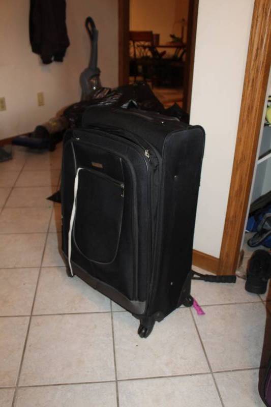 lot 525 image: embark Rolling Luggage