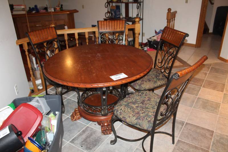 lot 388 image: MetalWood Round Dining Table with 4-Padded MetalWood Dining Chairs