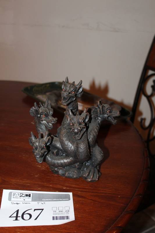 lot 467 image: Dragon Table Statue