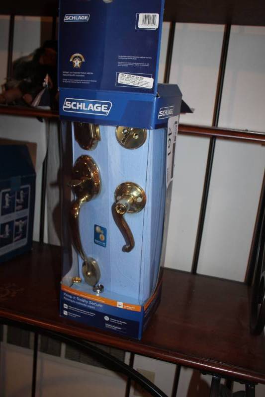 lot 461 image: Schlage Entrance Handset Camelot Bright Brass