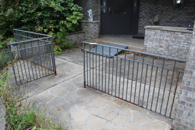 lot 581 image: 36in. Front Gate Sections