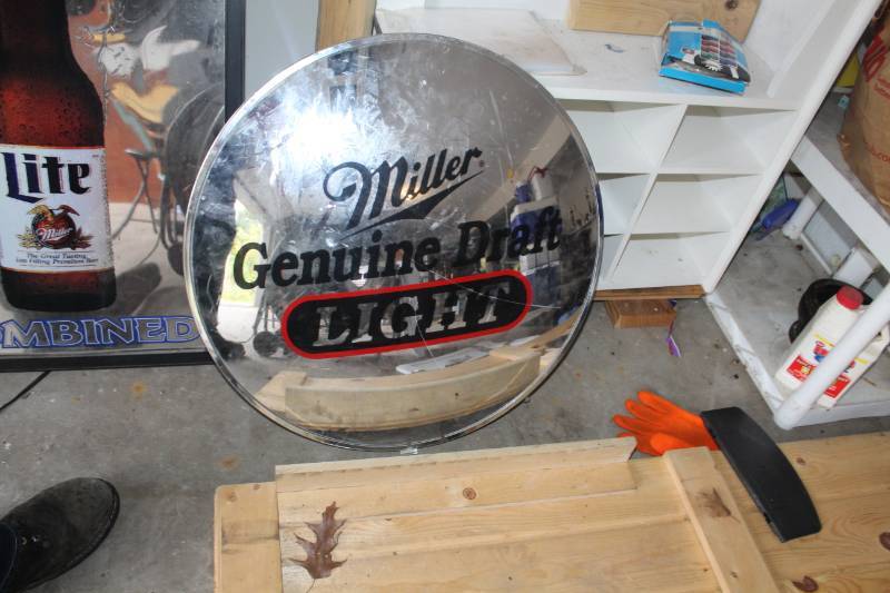lot 385 image: Miller Genuine Draft Light Beer Wall Mirror