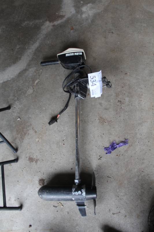 lot 534 image: Minn Kota Weedless 65 Five Speed 28 lbs. Thrust TrollingFishing Motor