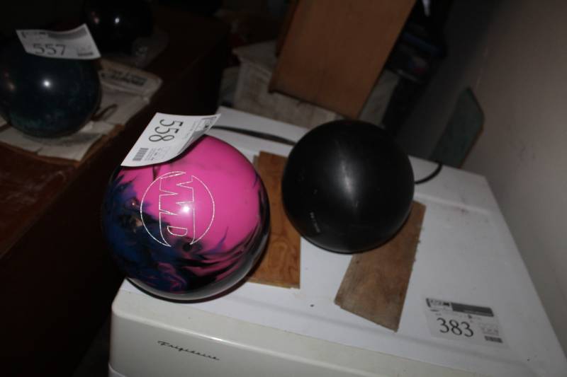 lot 558 image: Lot of (2) Bowling Balls Undrilled