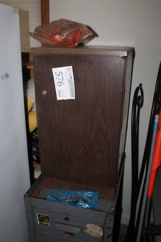 lot 576 image: Storage Cabinet