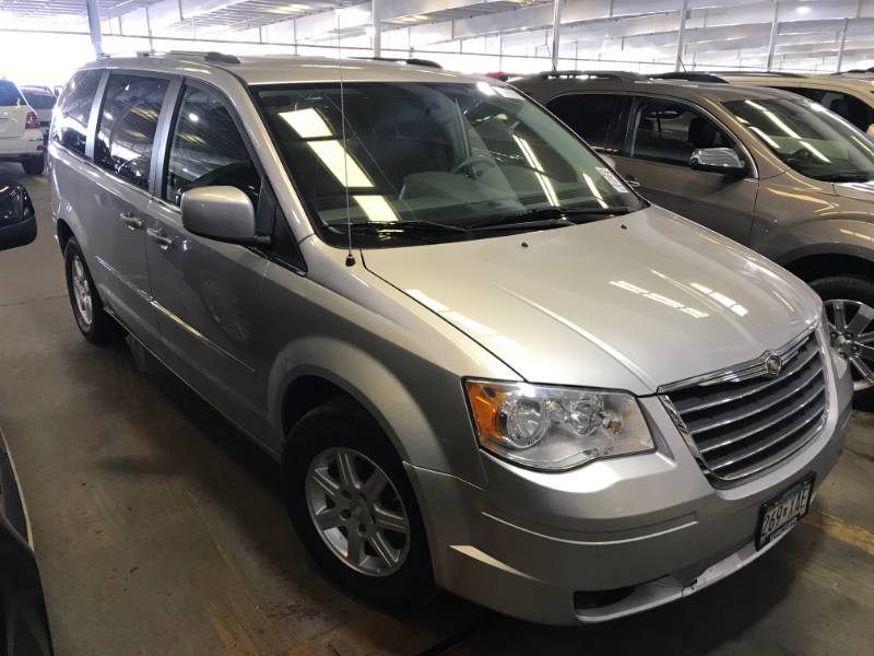 2010 Chrysler Town & Country Touring