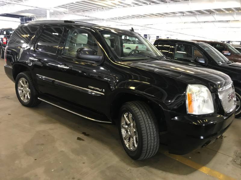 2007 GMC Yukon Denali AWD