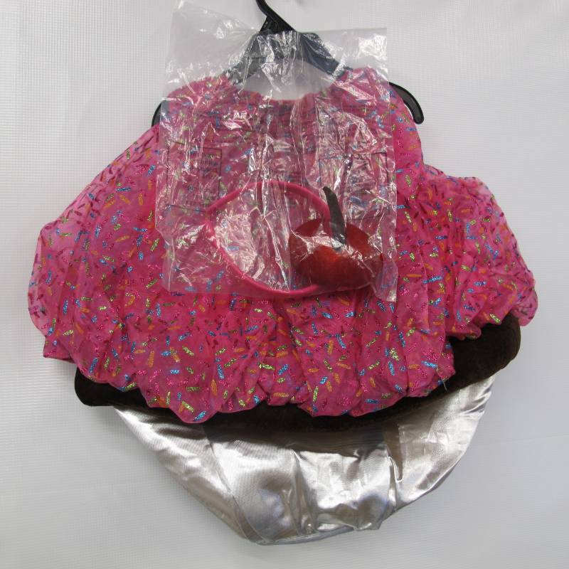 lot 19 image: Child Cupcake Costume