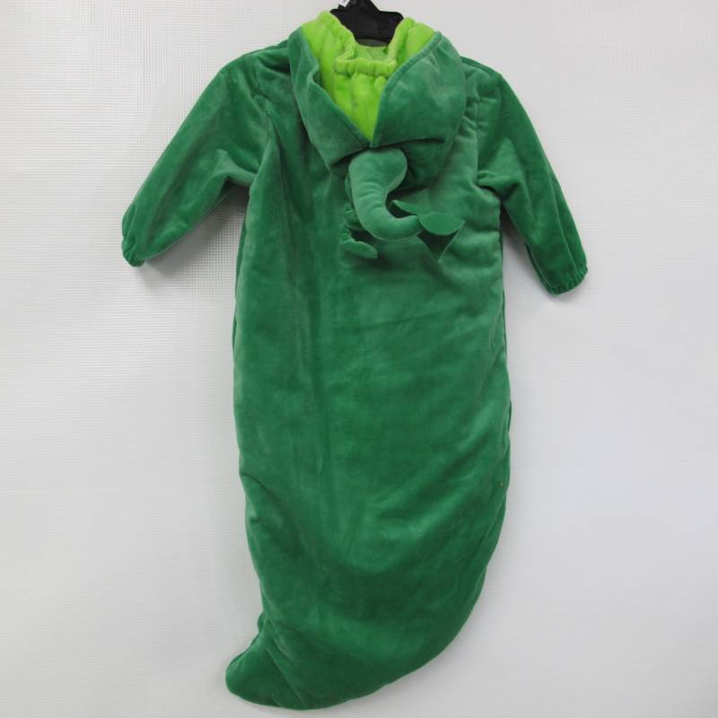 lot 33 image: Infant Pea Costume