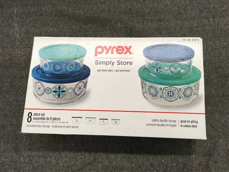 lot 255 image: Pyrex Simply Store 8 Pc Set, Retail $17.99