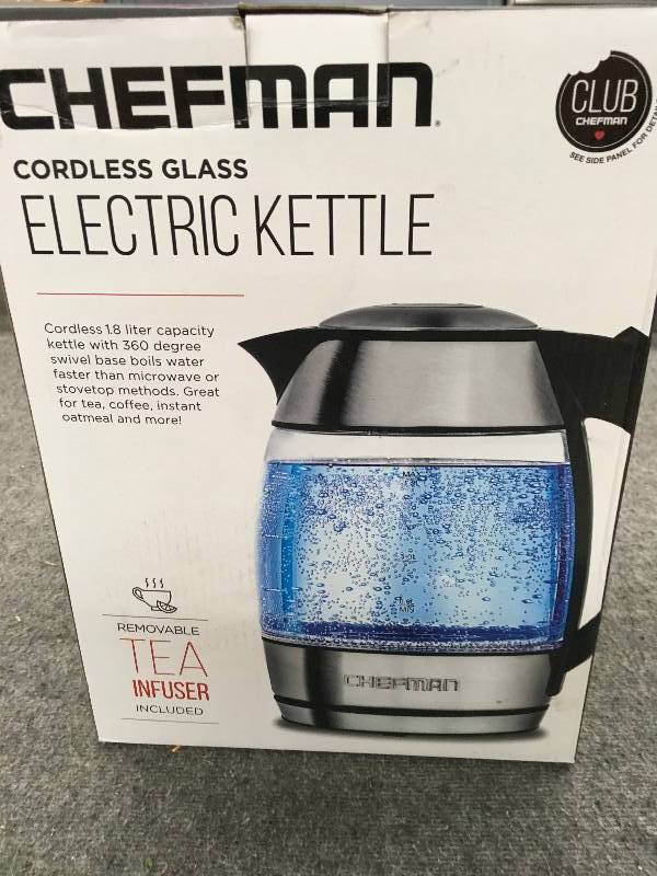 lot 263 image: Chefman Cordless Electric Kettle, Retail $29.99
