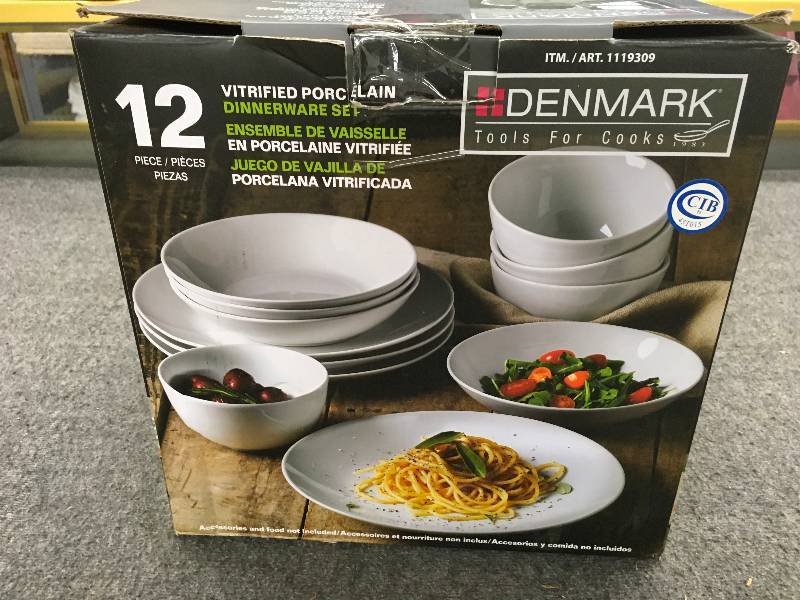lot 293 image: Denmark 12 Pc. Porcelain Dinnerware Set, Retail $14.99