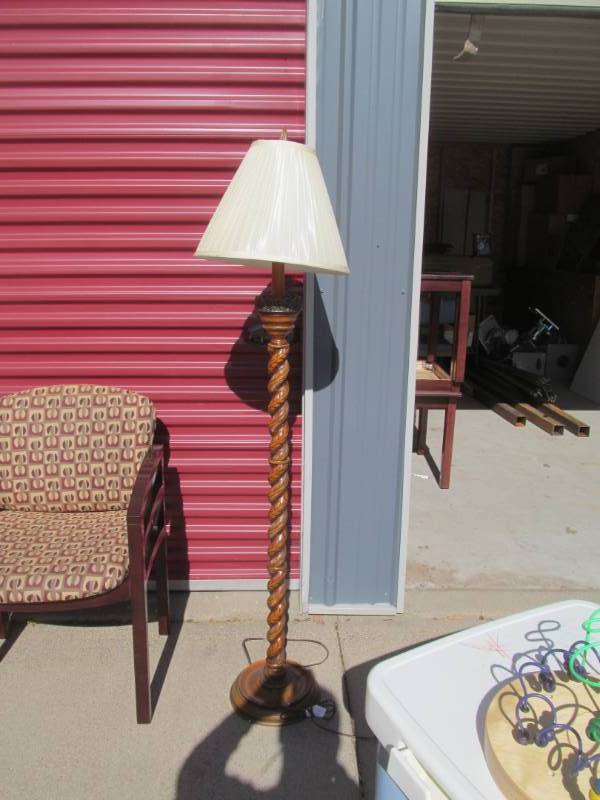 floor lamp